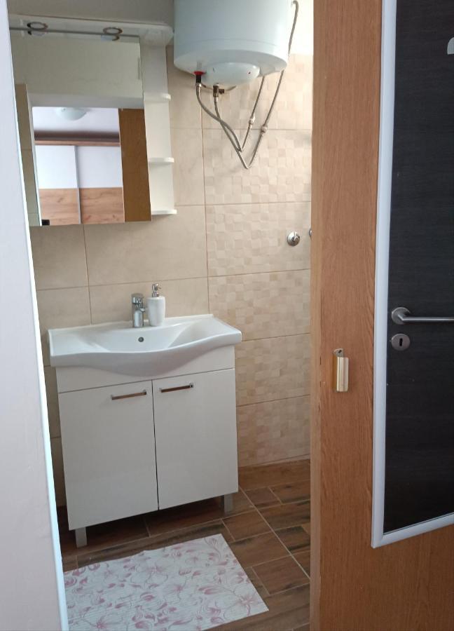 Apartman Mala Cici Lägenhet Zadar Exteriör bild